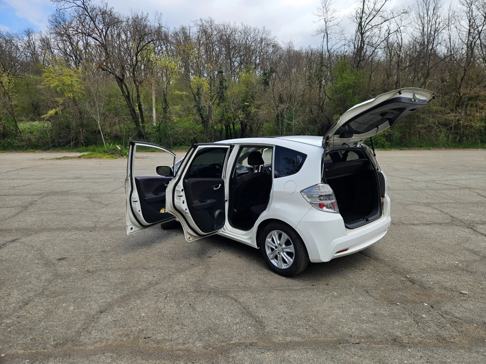 Honda Jazz 1.4 Hibrid, снимка 6 - Автомобили и джипове - 54258924