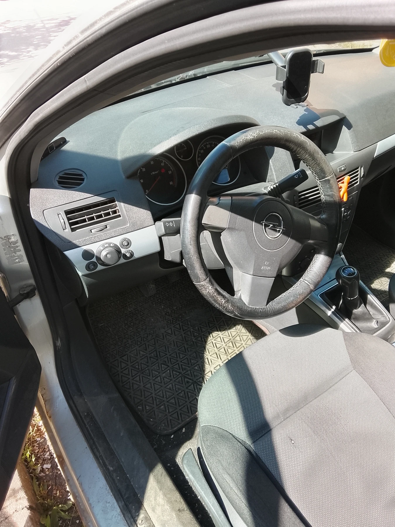Opel Astra 1, 7CDTI, снимка 16 - Автомобили и джипове - 54457993