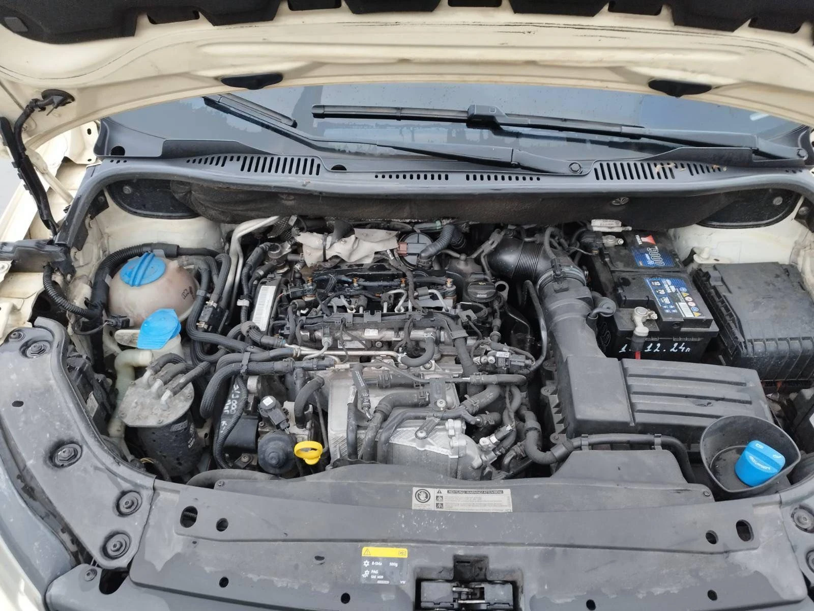 VW Caddy, снимка 13 - Автомобили и джипове - 54482448