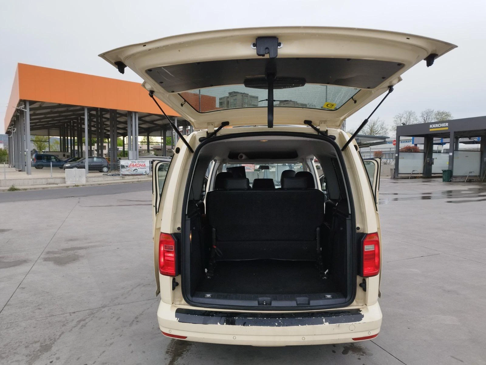 VW Caddy, снимка 10 - Автомобили и джипове - 54482448