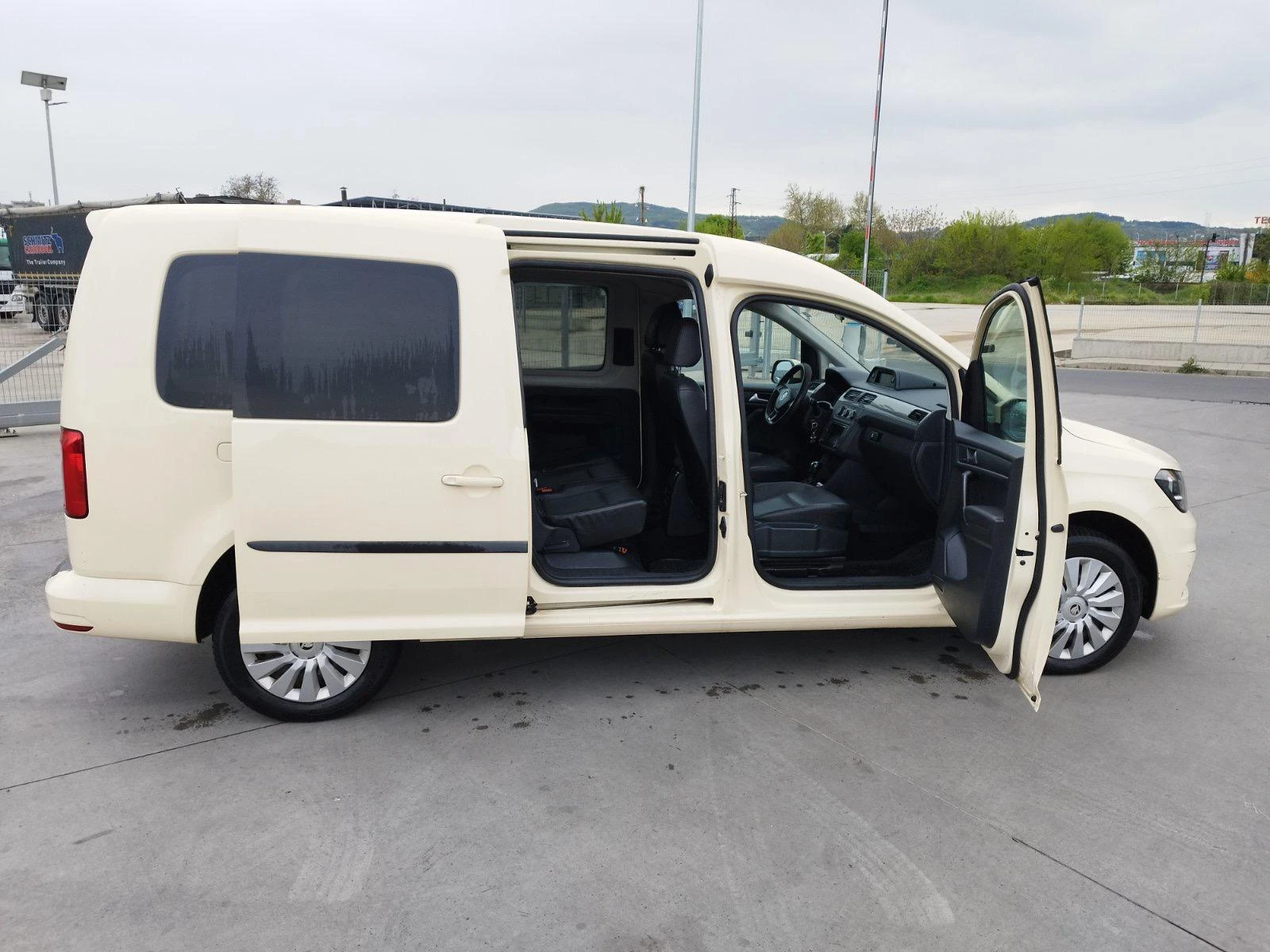 VW Caddy, снимка 4 - Автомобили и джипове - 54482448