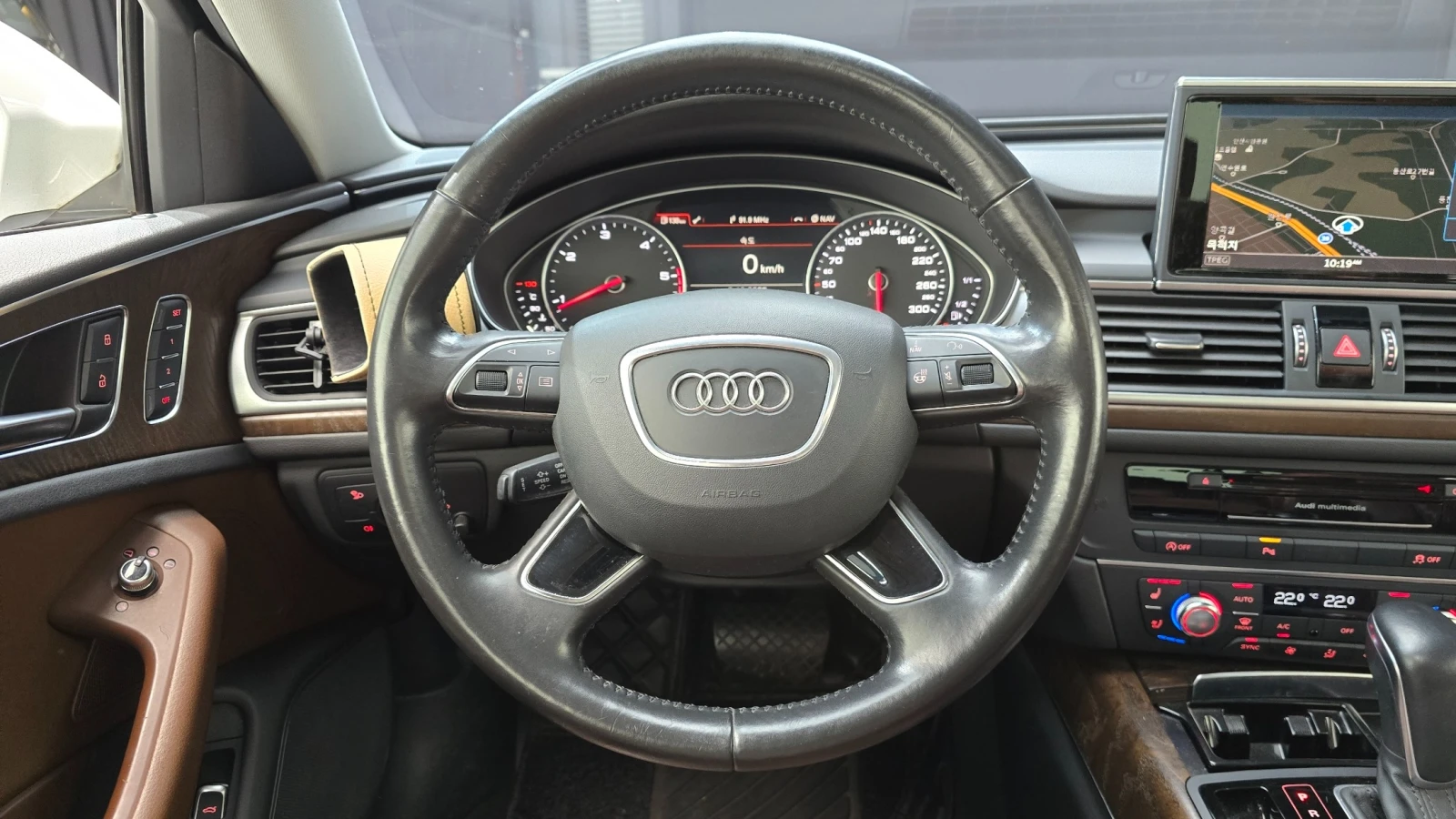 Audi A6 Premium* TDI* Camera* Navi* АВТОКРЕДИТ, снимка 12 - Автомобили и джипове - 54584441