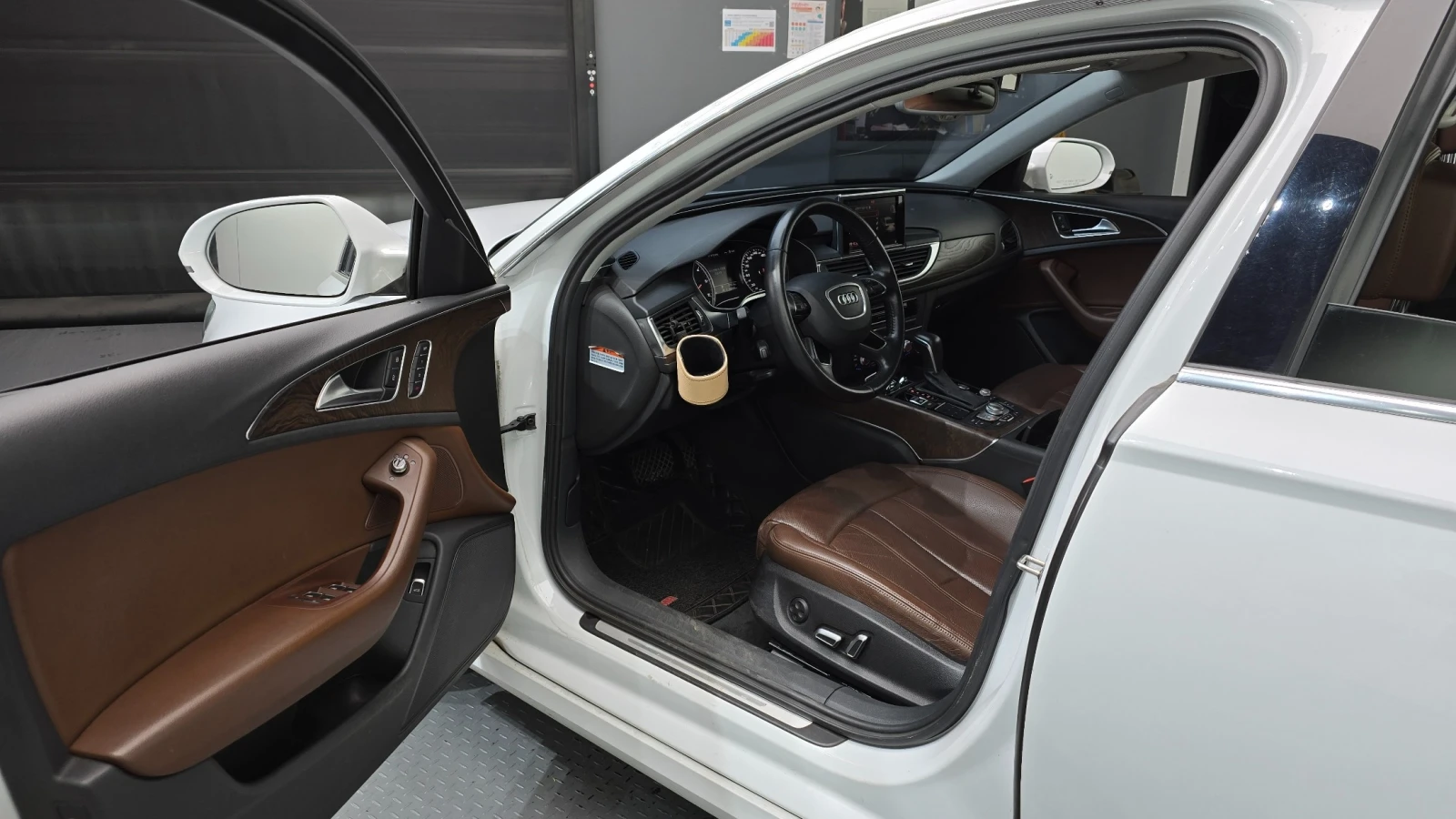 Audi A6 Premium* TDI* Camera* Navi* АВТОКРЕДИТ, снимка 9 - Автомобили и джипове - 54584441