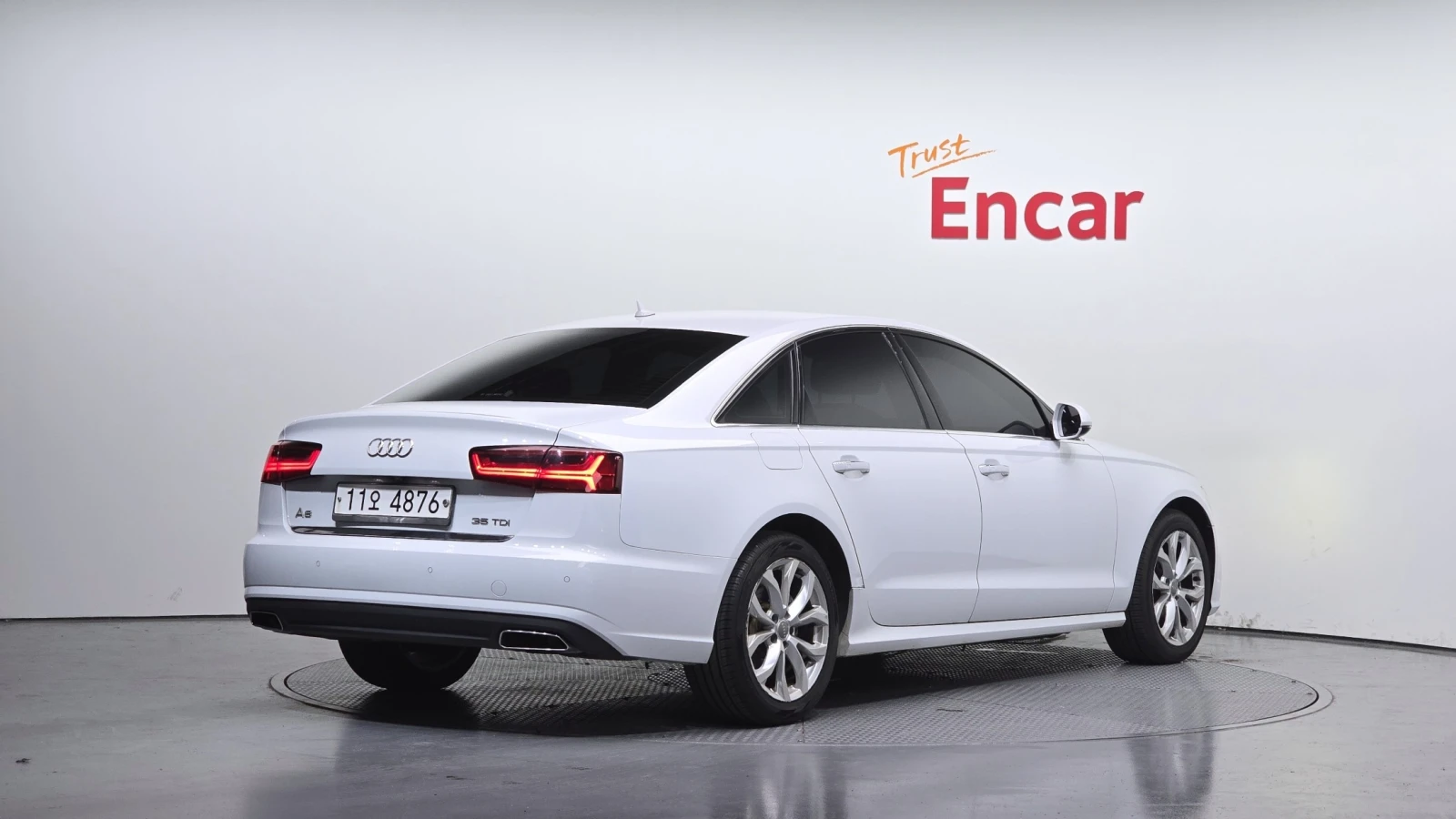 Audi A6 Premium* TDI* Camera* Navi* АВТОКРЕДИТ, снимка 3 - Автомобили и джипове - 54584441