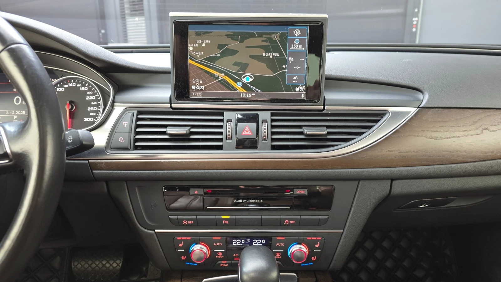 Audi A6 Premium* TDI* Camera* Navi* АВТОКРЕДИТ, снимка 14 - Автомобили и джипове - 54584441