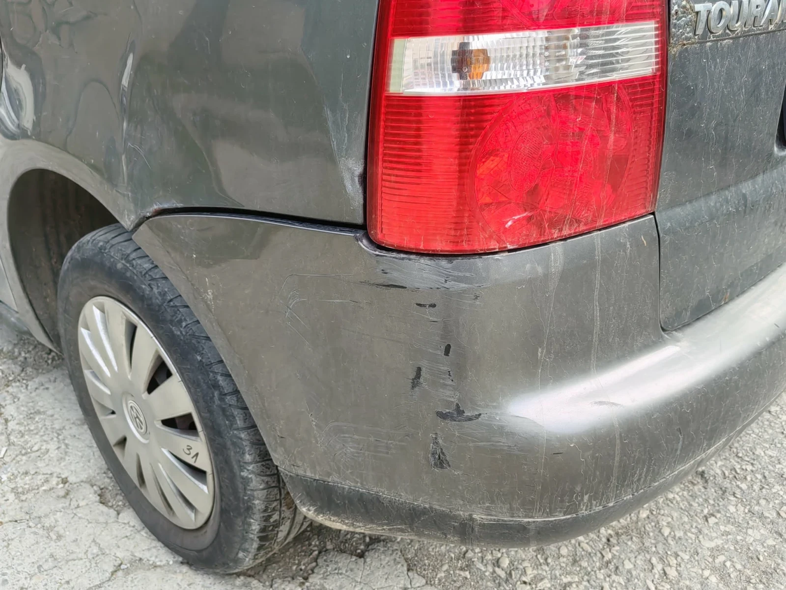 VW Touran, снимка 4 - Автомобили и джипове - 54873386