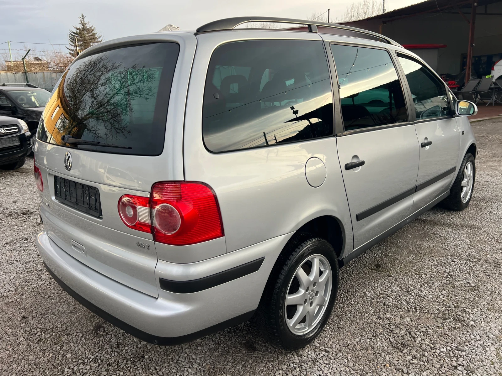 VW Sharan 1.8T* ШВЕЙЦАРИЯ* 7МЕСТА* , снимка 5 - Автомобили и джипове - 55013983