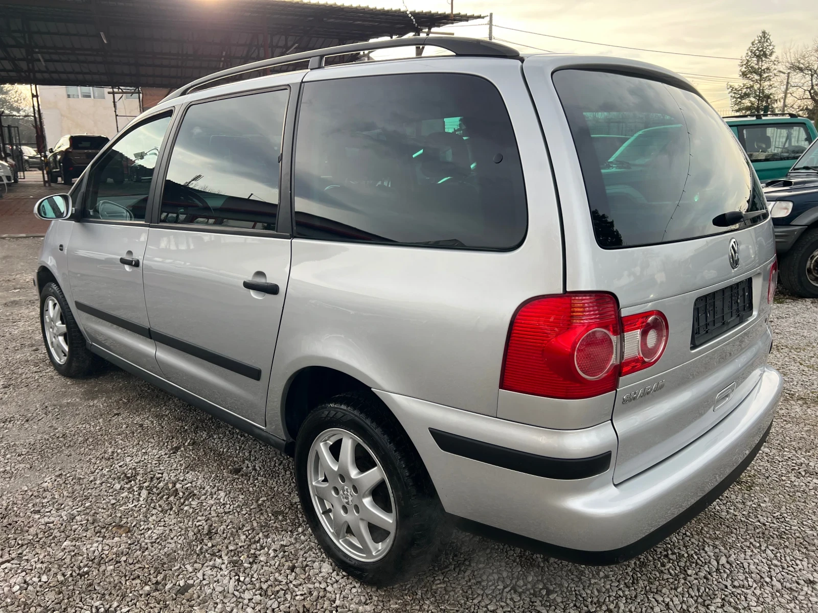 VW Sharan 1.8T* ШВЕЙЦАРИЯ* 7МЕСТА* , снимка 7 - Автомобили и джипове - 55013983