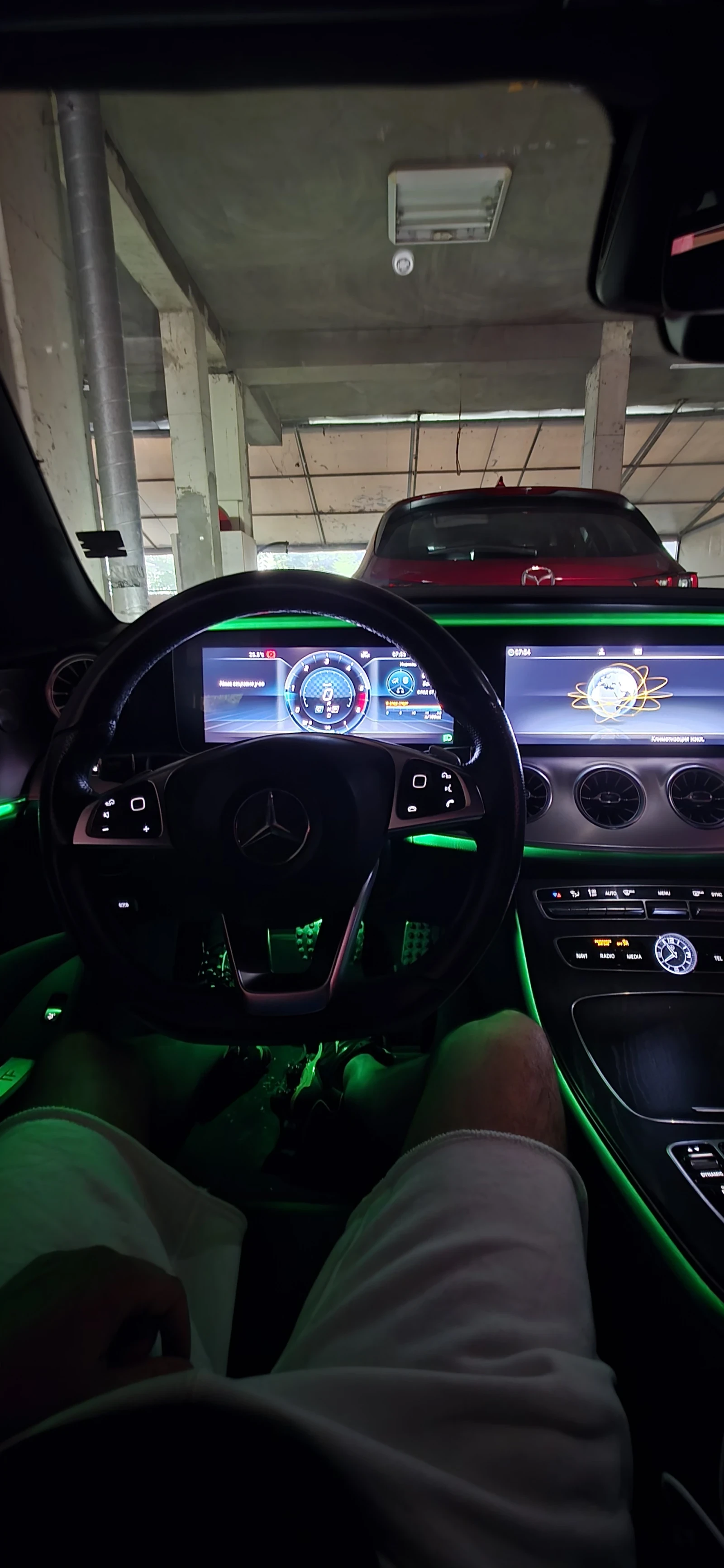 Mercedes-Benz E 220, снимка 4 - Автомобили и джипове - 55238466