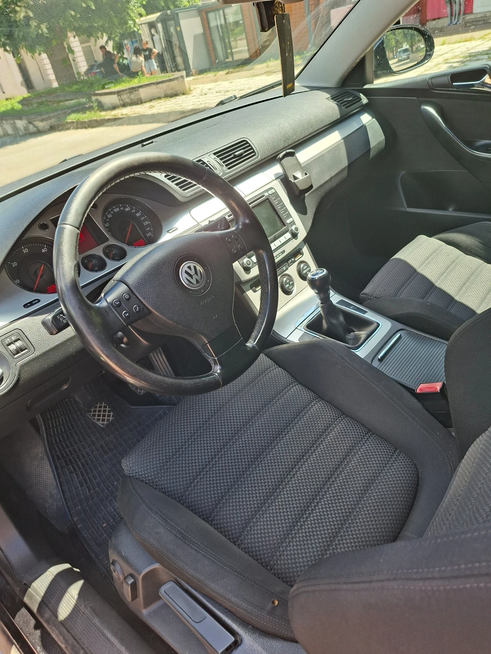 VW Passat, снимка 7 - Автомобили и джипове - 55321930