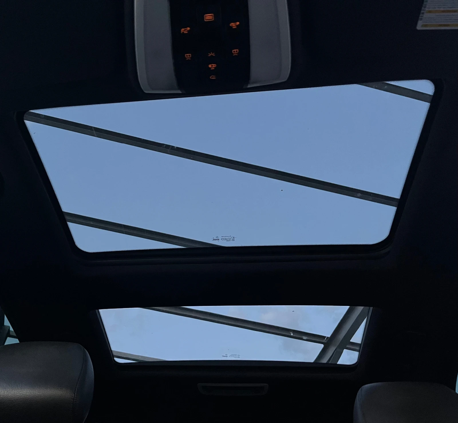 Mercedes-Benz C 350 C350 / Бензин-Газ / NAVI / Подгрев/Двойна панорама, снимка 13 - Автомобили и джипове - 55375013