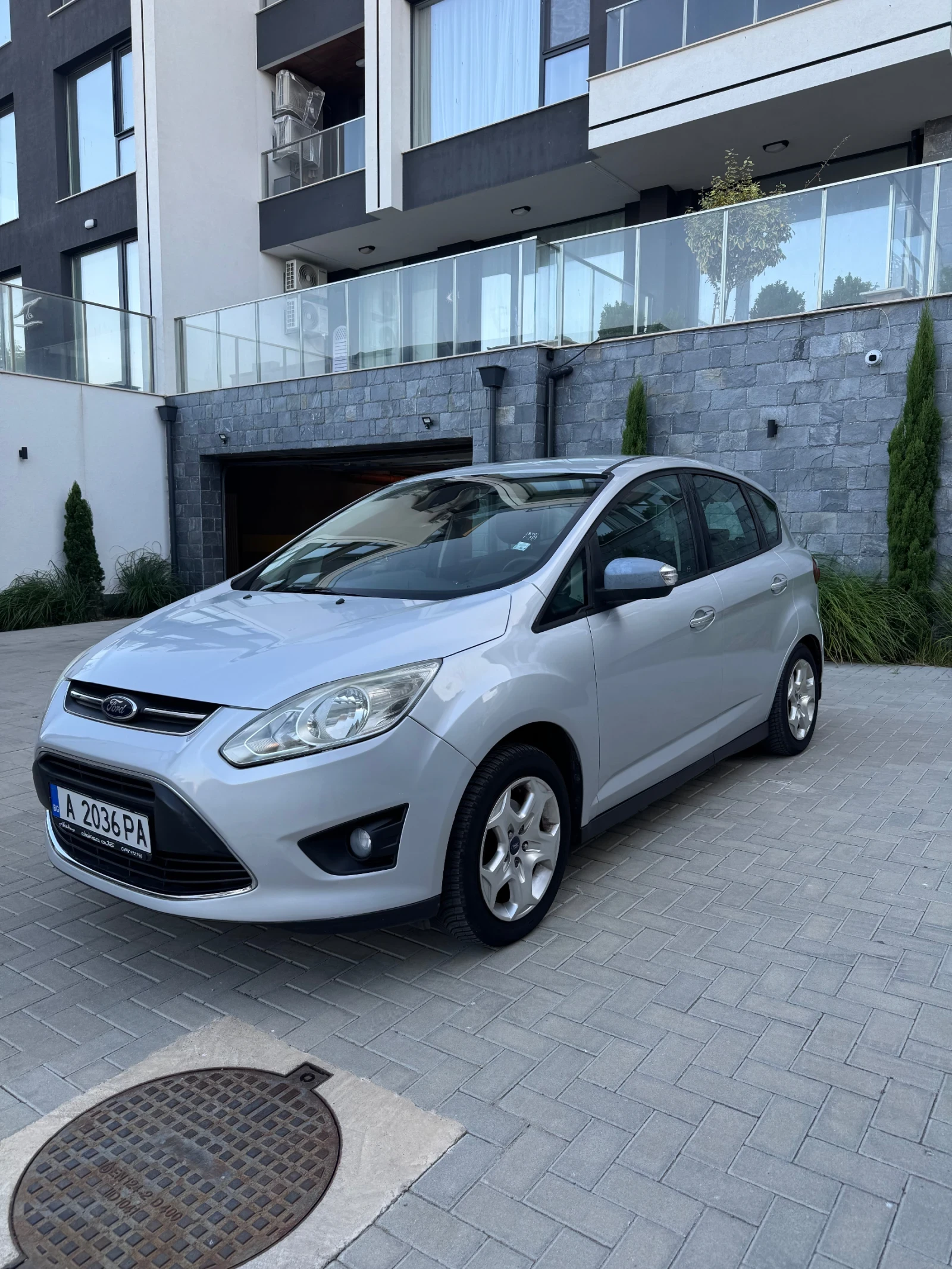 Ford C-max Газ. Инжекцион, снимка 5 - Автомобили и джипове - 55808493