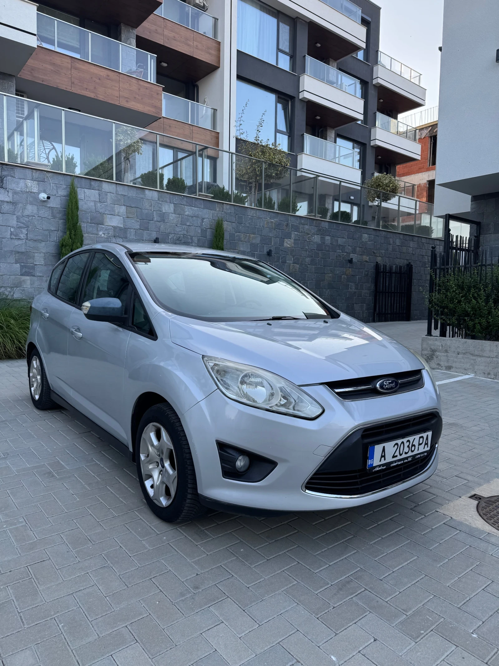 Ford C-max Газ. Инжекцион, снимка 2 - Автомобили и джипове - 55808493