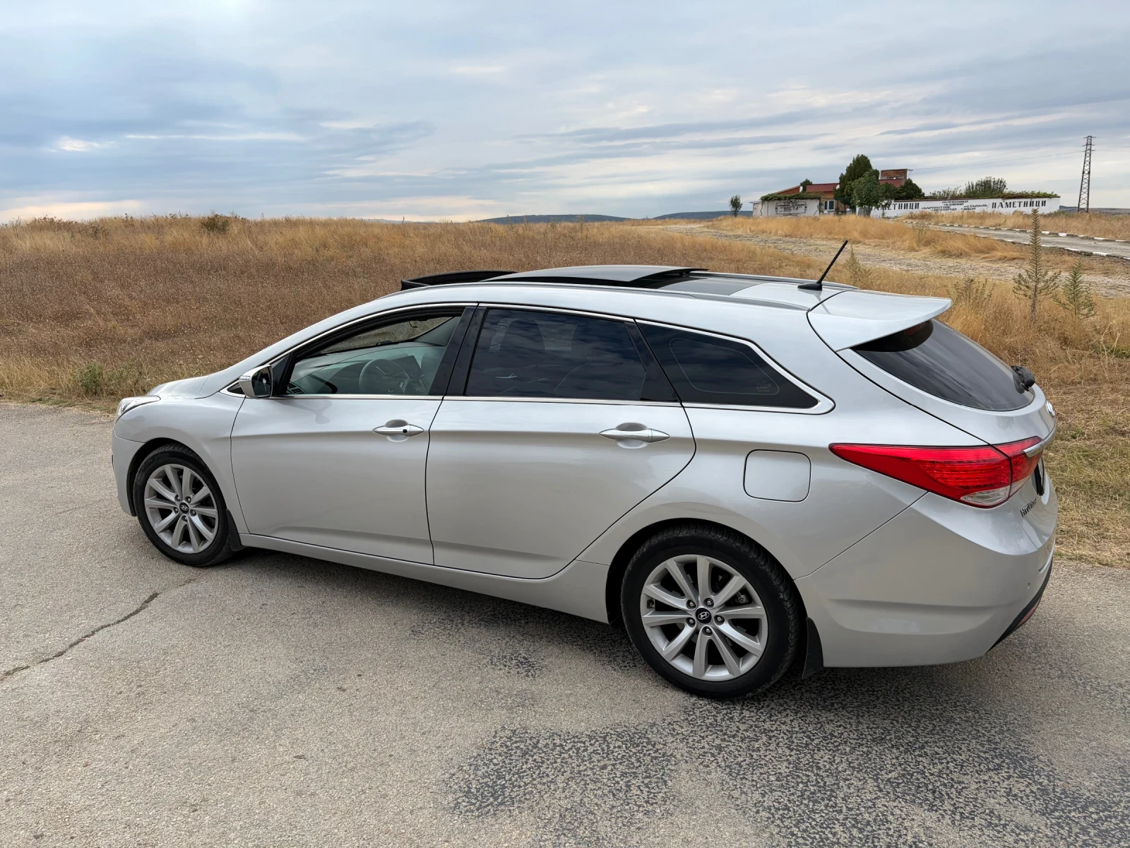 Hyundai I40 Premium+ 1.7crdi, снимка 2 - Автомобили и джипове - 56484209