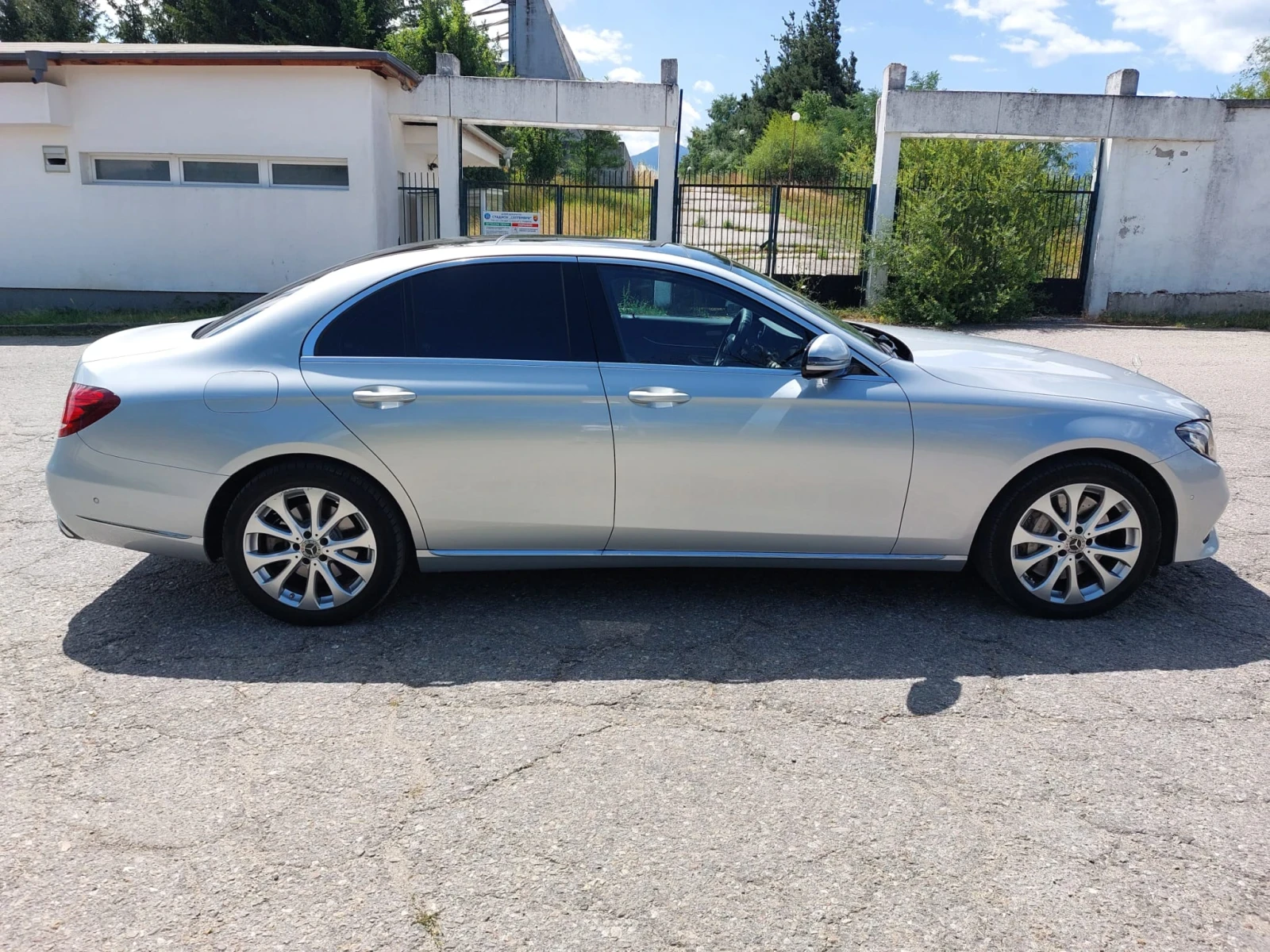 Mercedes-Benz E 350, снимка 5 - Автомобили и джипове - 56683073
