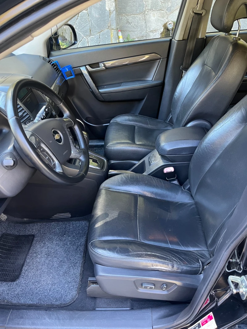 Chevrolet Captiva LT, снимка 6 - Автомобили и джипове - 52593334