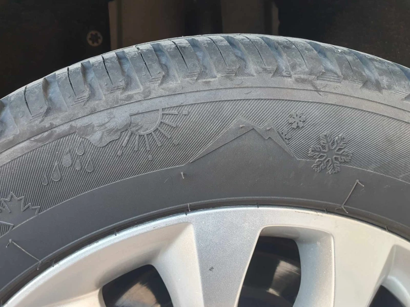 Ford Kuga, снимка 9 - Автомобили и джипове - 52103452