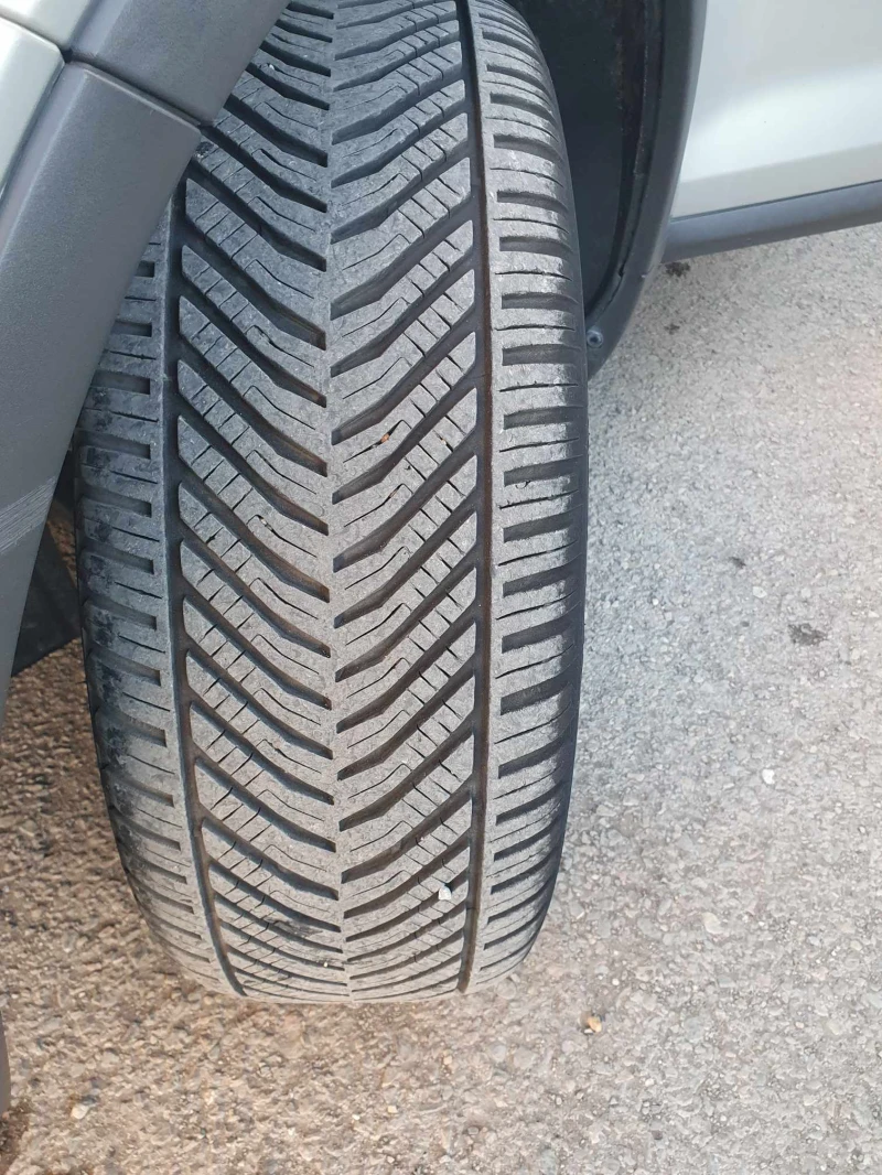 Ford Kuga, снимка 10 - Автомобили и джипове - 52103452