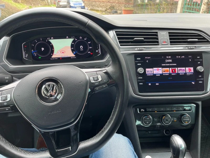 VW Tiguan, снимка 9 - Автомобили и джипове - 52486625
