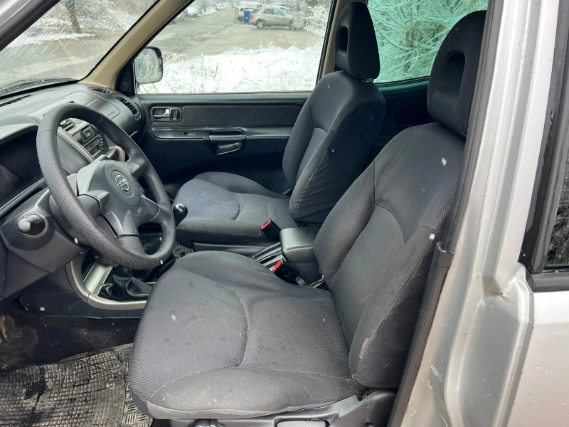 Nissan Terrano 2.7 tdi - 125кс, снимка 5 - Автомобили и джипове - 53428075