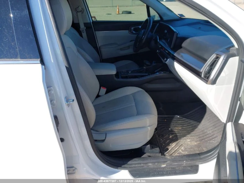 Kia Sorento 2.5l S, снимка 5 - Автомобили и джипове - 53570902