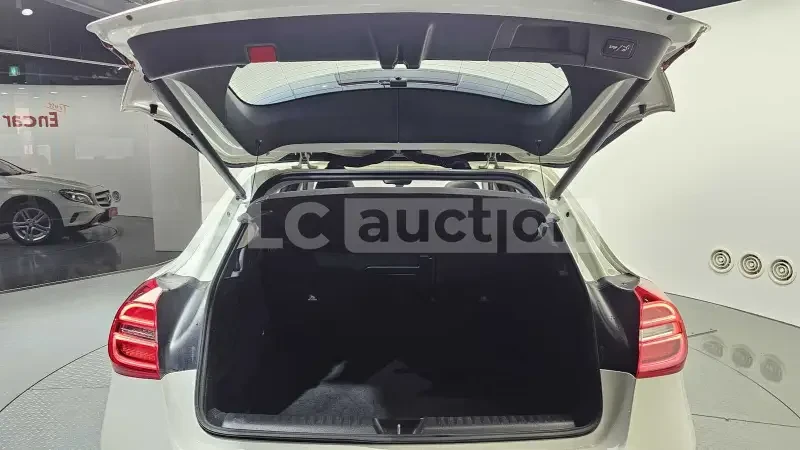 Mercedes-Benz GLA 200 CDI 4MATIC | ������� | ����� | ������ | ��������� | Mobile.bg � ����������� 14