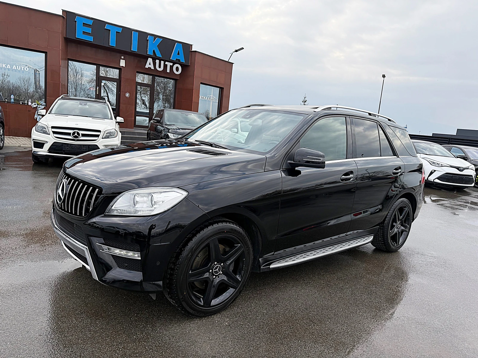 Mercedes-Benz ML 350 AMG PALET-LED-NAVI-ALKANTAR-ПОДГРЯВАНЕ-ГЕРМАНИЯ-!! - изображение 3