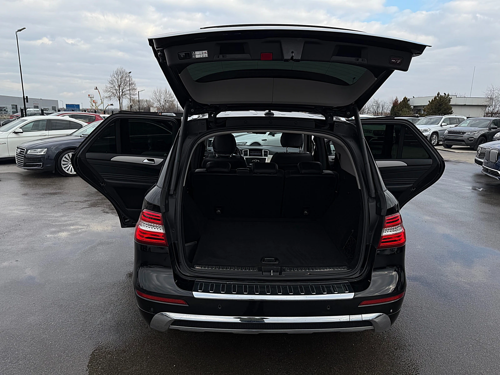 Mercedes-Benz ML 350 AMG PALET-LED-NAVI-ALKANTAR-ПОДГРЯВАНЕ-ГЕРМАНИЯ-!! | Mobile.bg — изображение 16