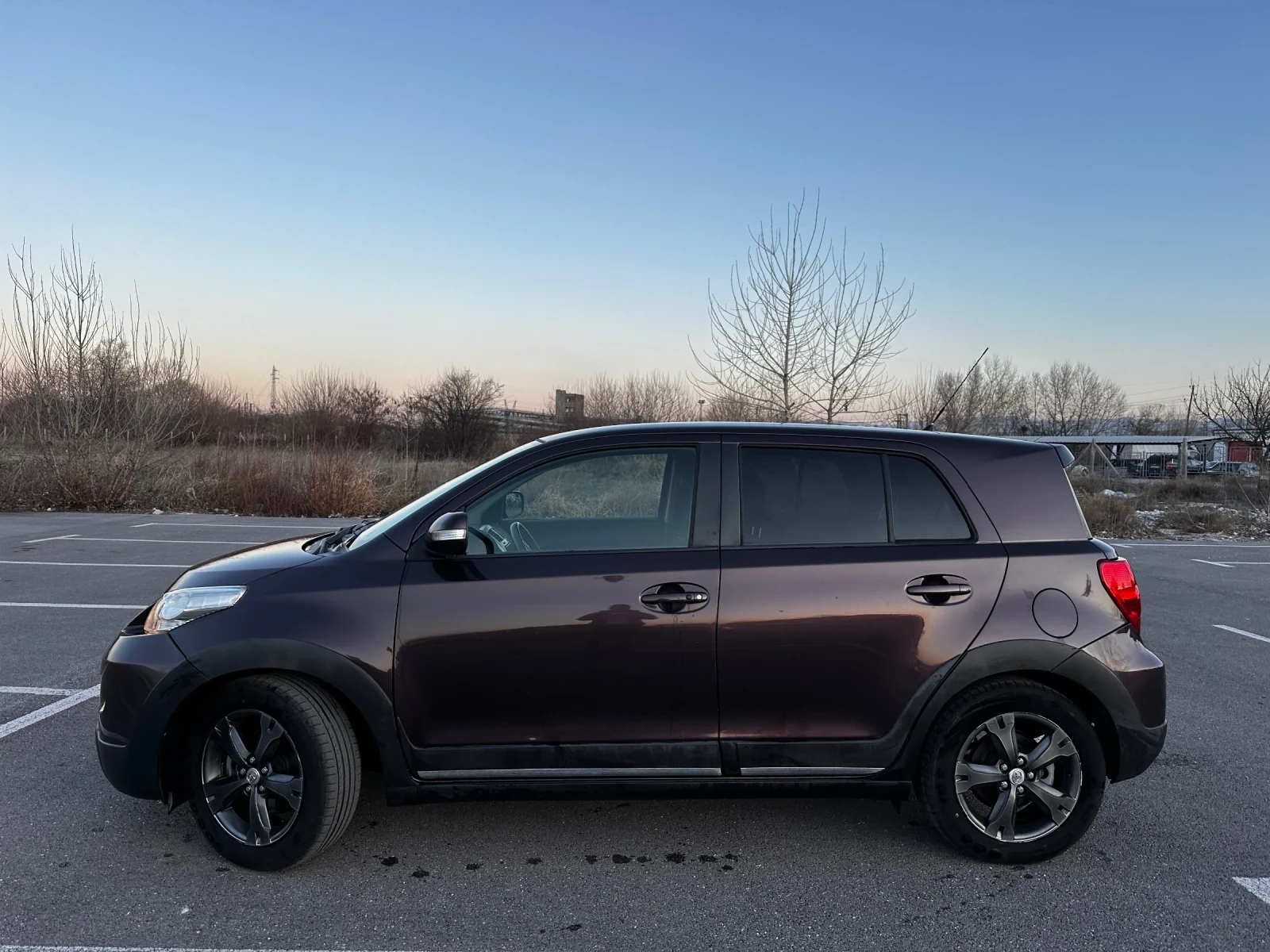 Toyota Urban Cruiser 1.3 VVT-i* Navi* Keyless* Нови Гуми* Верига - изображение 7