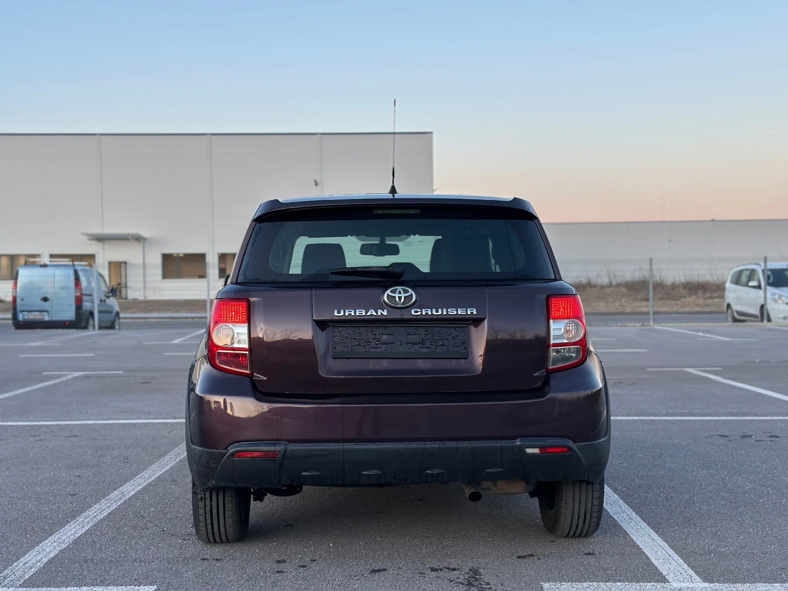 Toyota Urban Cruiser 1.3 VVT-i* Navi* Keyless* Нови Гуми* Верига - изображение 6