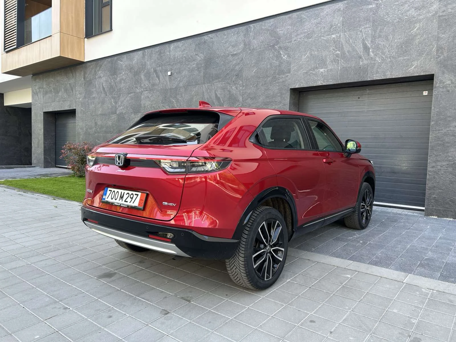 Honda Hr-v 1.5 HEV ADVANCE Full Asist - изображение 4