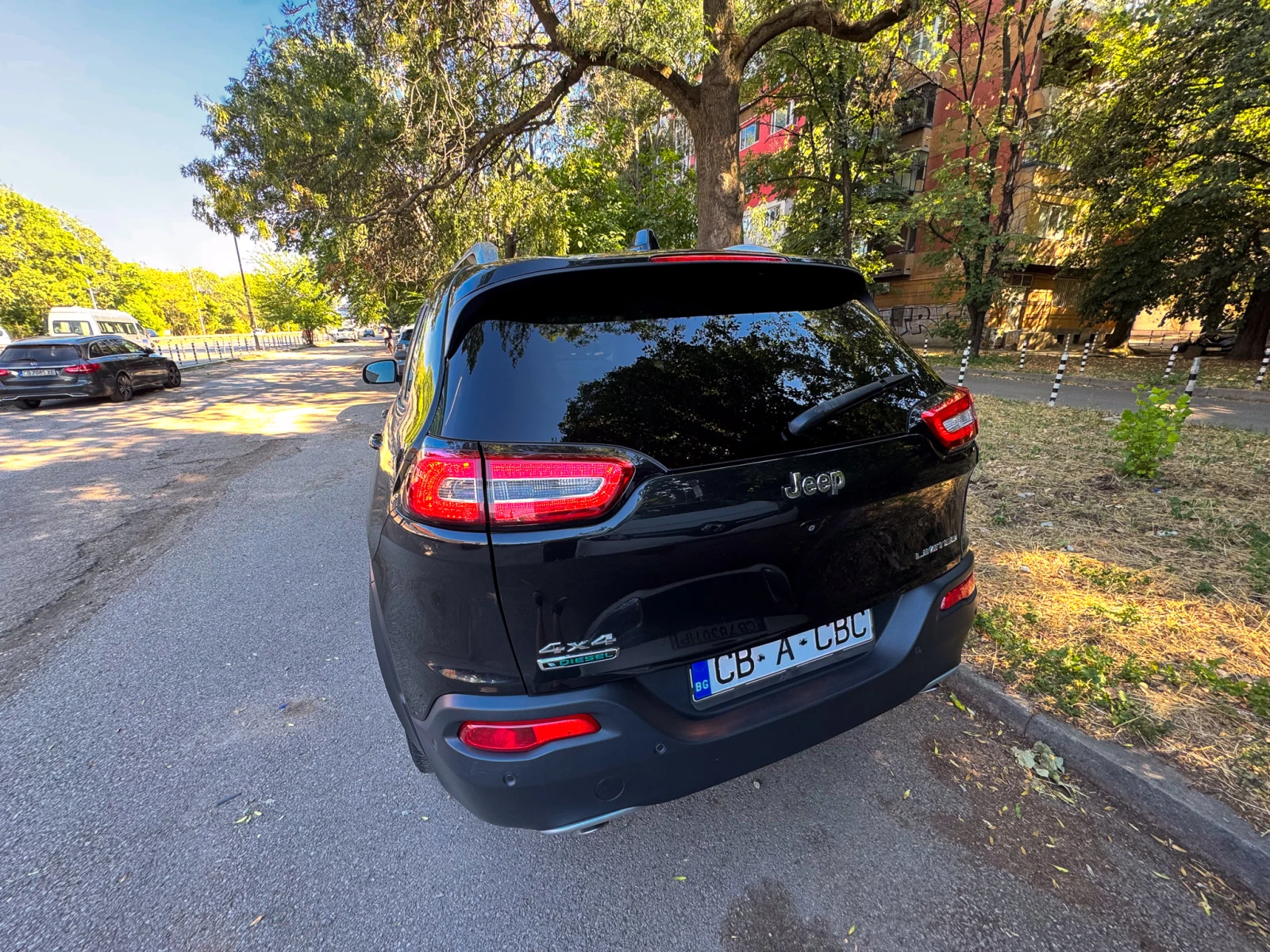 Jeep Cherokee  - изображение 10