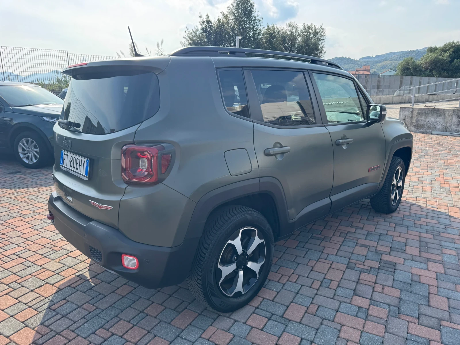 Jeep Renegade TRAILHAWK /4x4 Avtomat / LED / FULLFULL - изображение 6