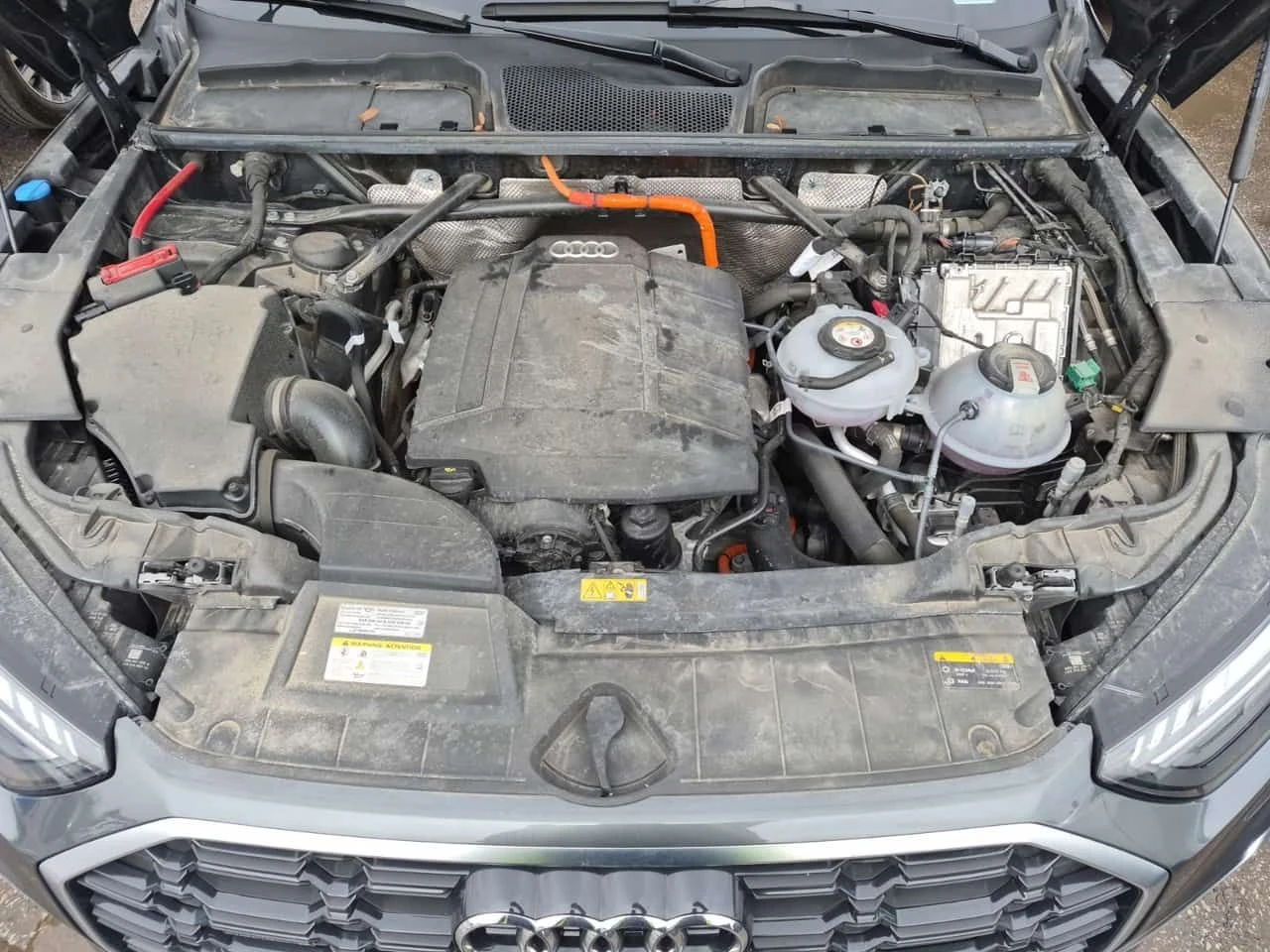 Audi Q5 55TFSIe Plug In Hybrid * S-Line * Без инциденти * , снимка 15 - Автомобили и джипове - 54210756