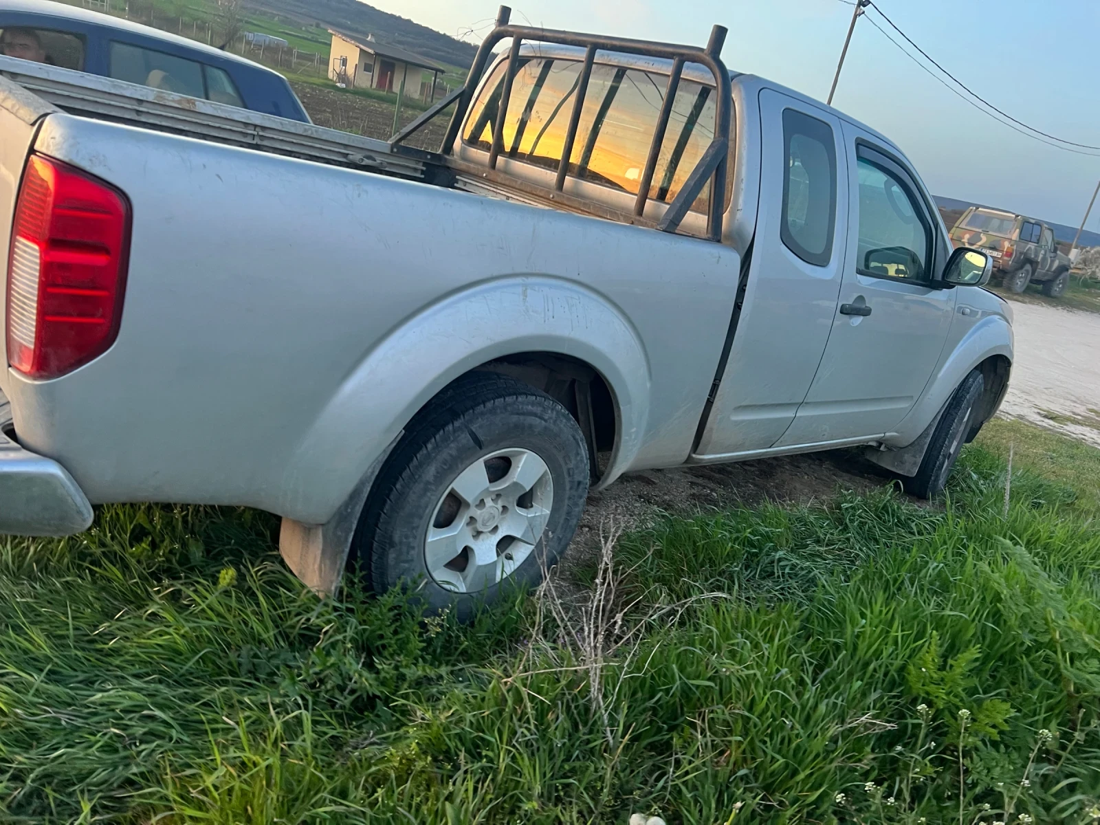 Nissan Navara 2.5  | Mobile.bg � ����������� 11