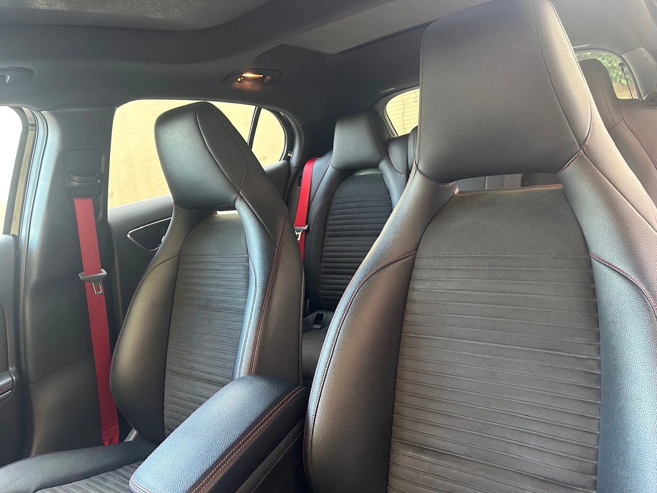 Mercedes-Benz GLA 200 AMG, снимка 12 - Автомобили и джипове - 54415185