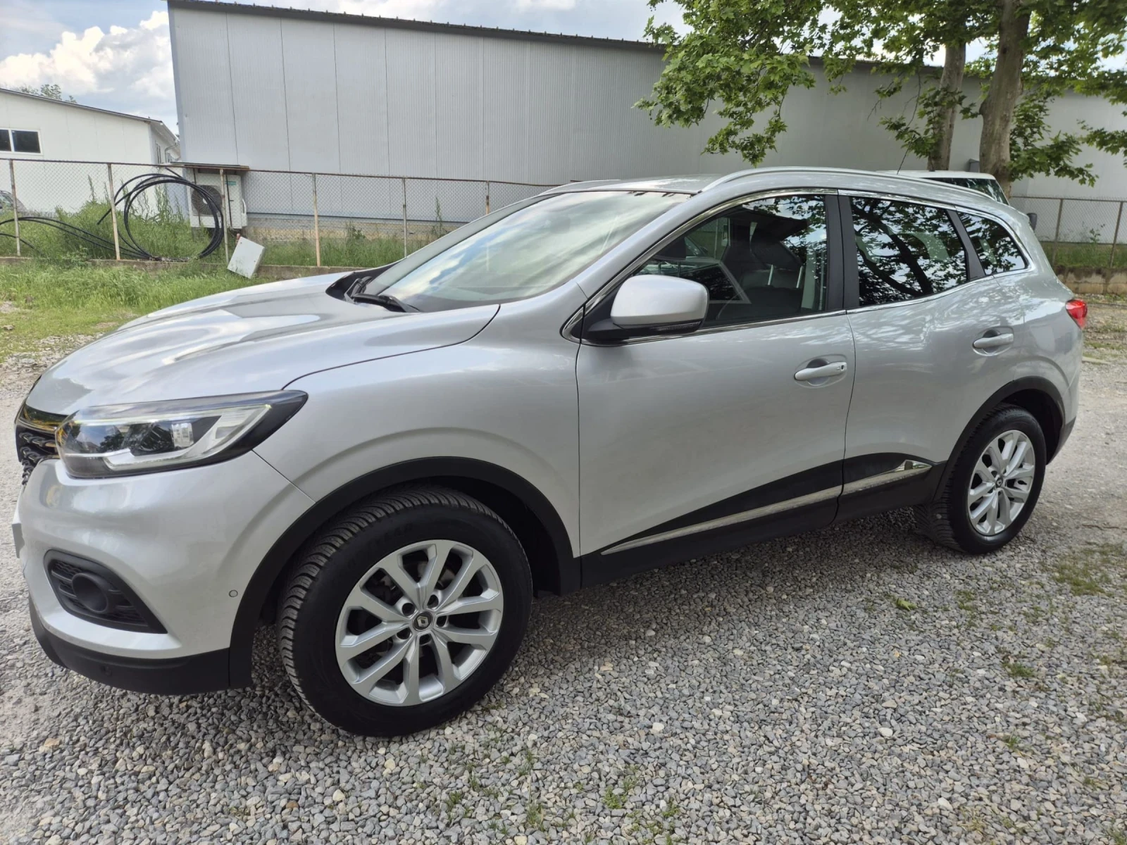 Renault Kadjar 1.5DCI-NAVI-AVTOMAT-FULL, снимка 4 - Автомобили и джипове - 54708116