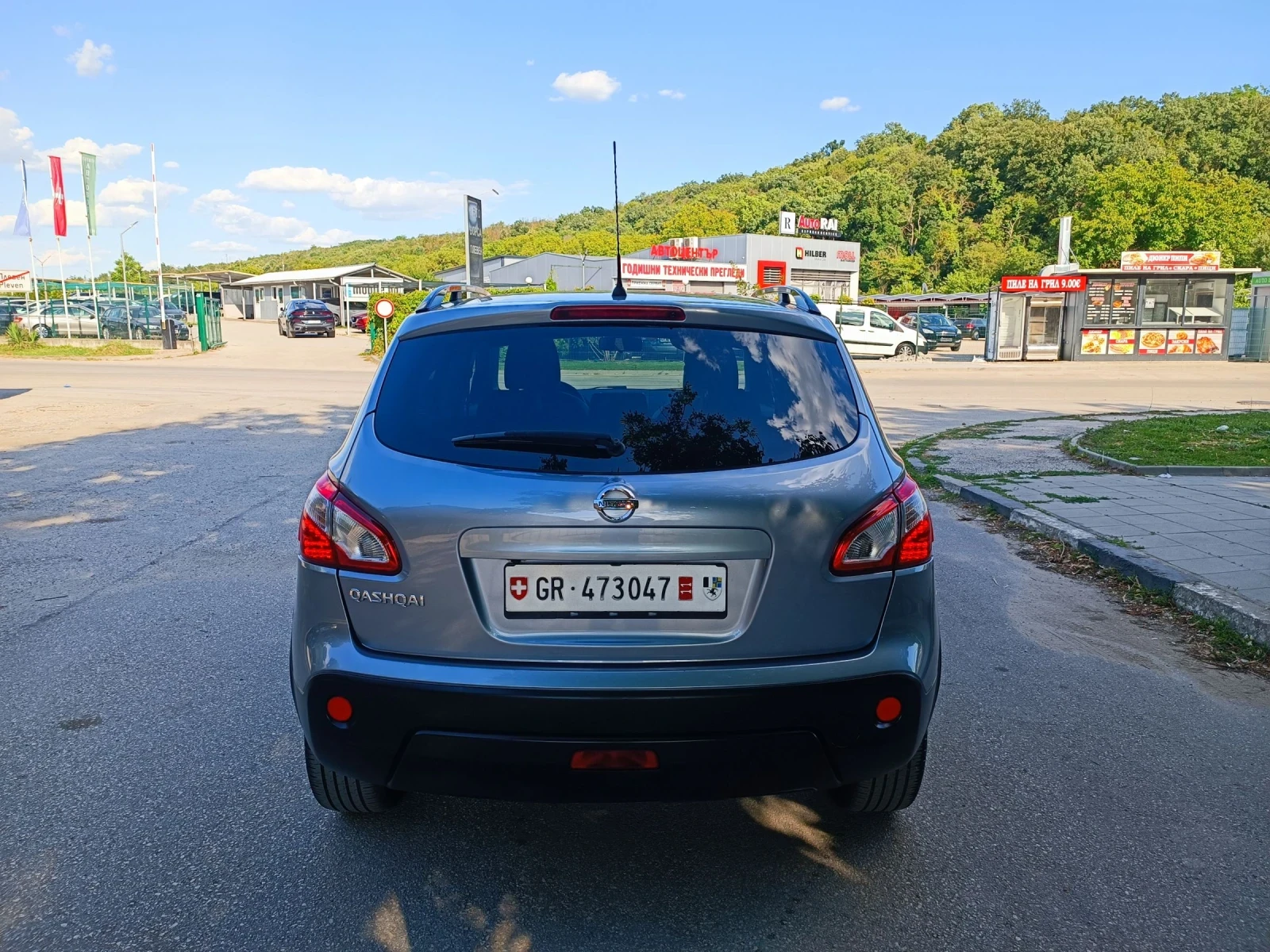 Nissan Qashqai 2.0i-141кс-ШВЕЙЦАРИЯ-РЪЧКА-4Х4-6ск-FACELIFT, снимка 4 - Автомобили и джипове - 55239010