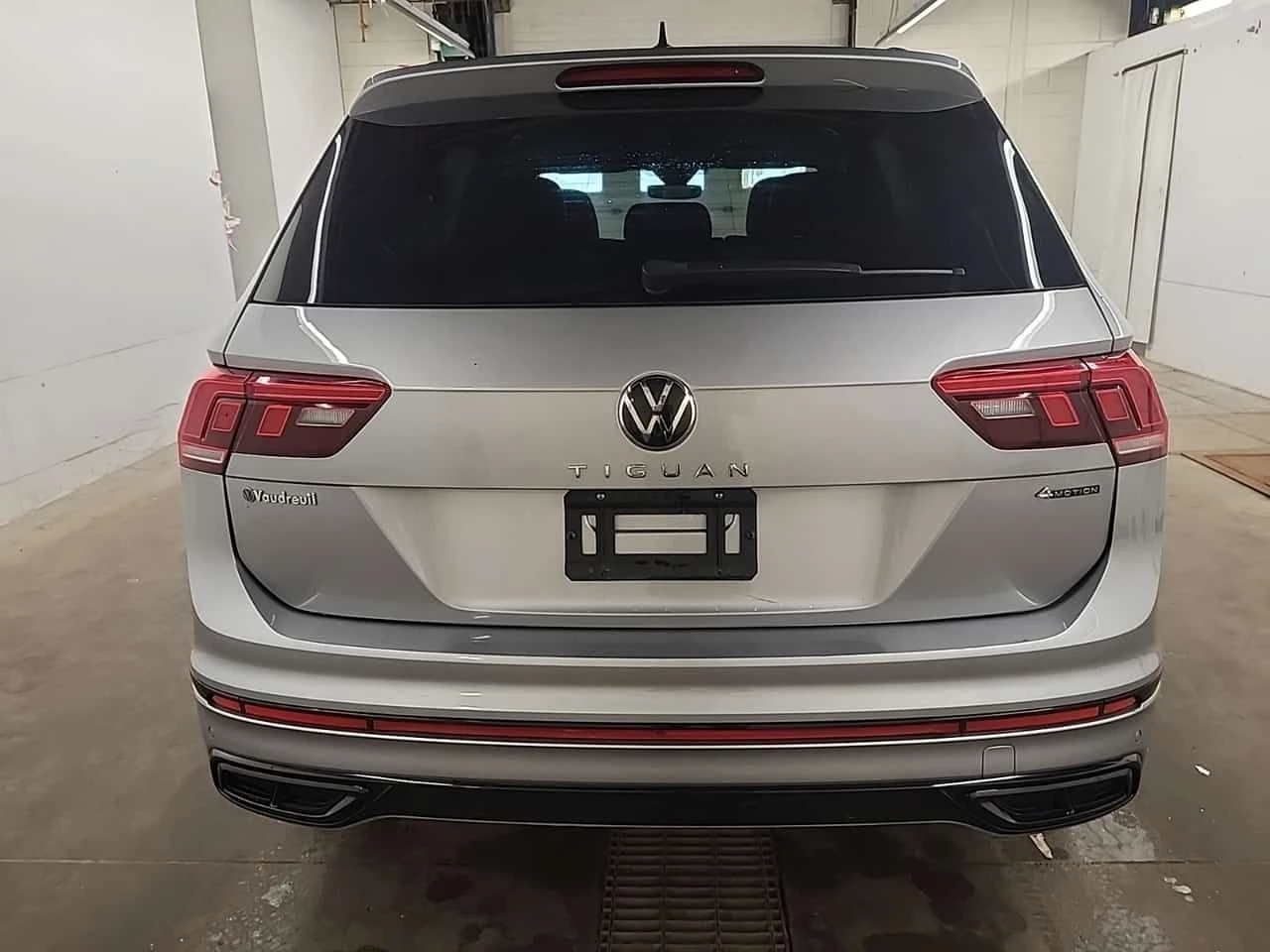 VW Tiguan * COMFORTLINE R LINE BLACK EDITION * CARFAX * , снимка 5 - Автомобили и джипове - 55539014