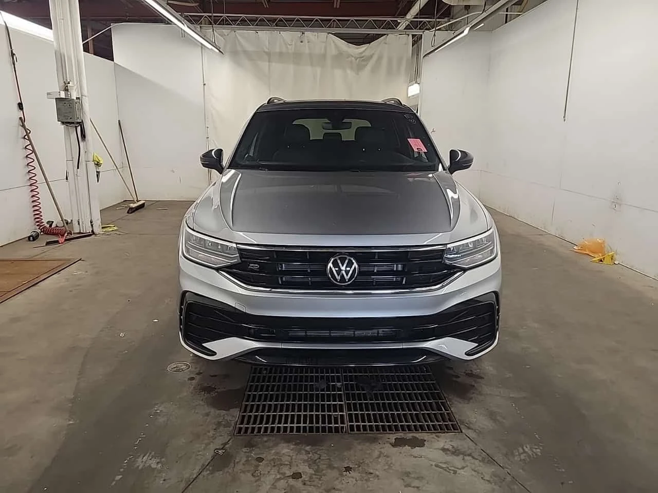 VW Tiguan * COMFORTLINE R LINE BLACK EDITION * CARFAX * , снимка 2 - Автомобили и джипове - 55539014