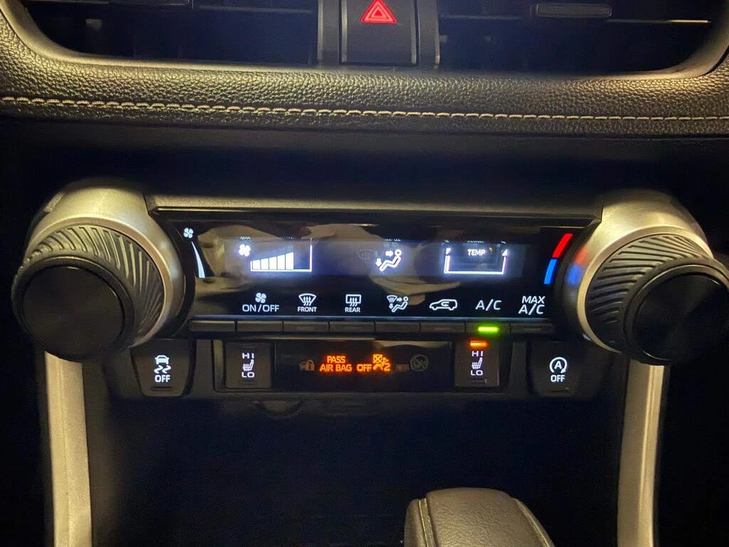 Toyota Rav4 2.5 LE AWD , снимка 8 - Автомобили и джипове - 56114237