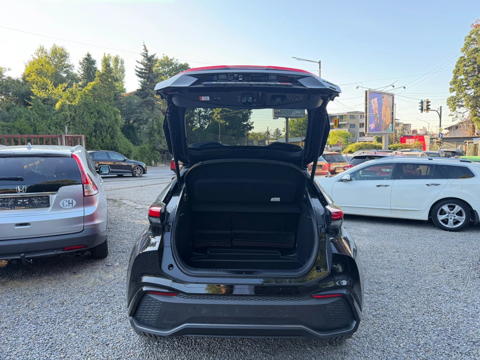 Toyota C-HR  2.0 HEV GR SPORT AWD Гаранция, снимка 16 - Автомобили и джипове - 56202284