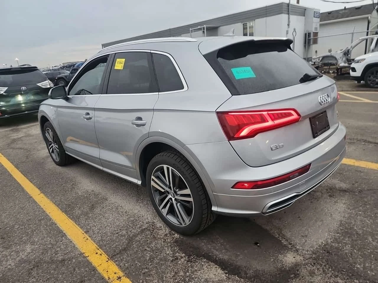 Audi Q5 * TECHNIK * CARFAX * БЕЗ ПЪРВОНАЧАЛНА ВНОСКА, снимка 4 - Автомобили и джипове - 56277515