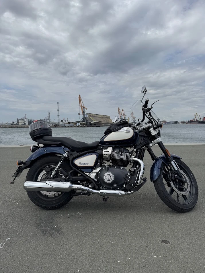 Royal Enfield Super Meteor Celestial