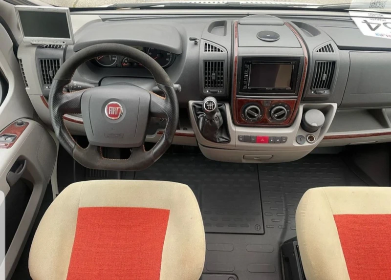 Кемпер Carthago Chic - C line T Plus 3.0 Motor 160 kc, снимка 10 - Каравани и кемпери - 53078779