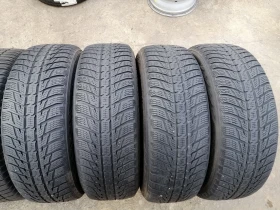 Гуми Зимни 225/65R17, снимка 2 - Гуми и джанти - 47256250