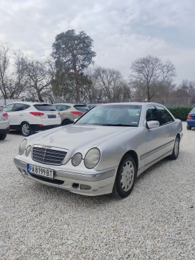 Mercedes-Benz E 220 2.2, 143к.с., снимка 1