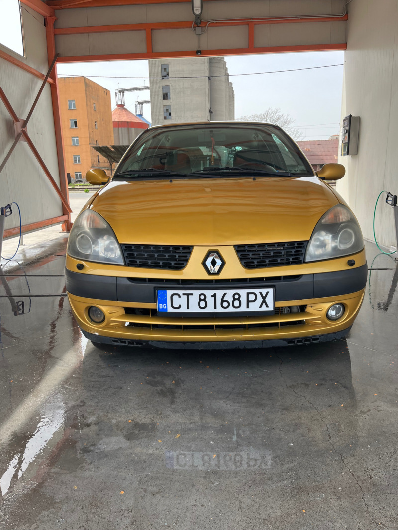 Renault Clio 1.4 16v, снимка 1 - Автомобили и джипове - 45056921
