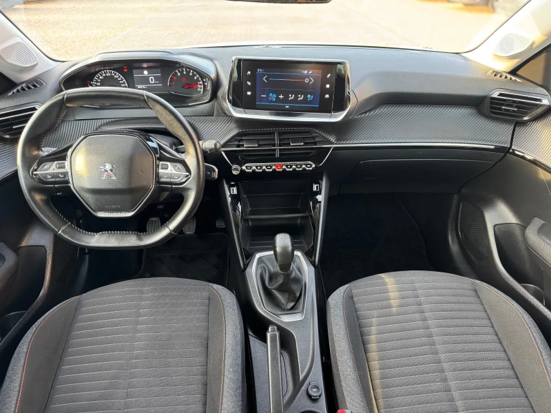 Peugeot 208 1.2i NAVI TOP, снимка 12 - Автомобили и джипове - 47670380