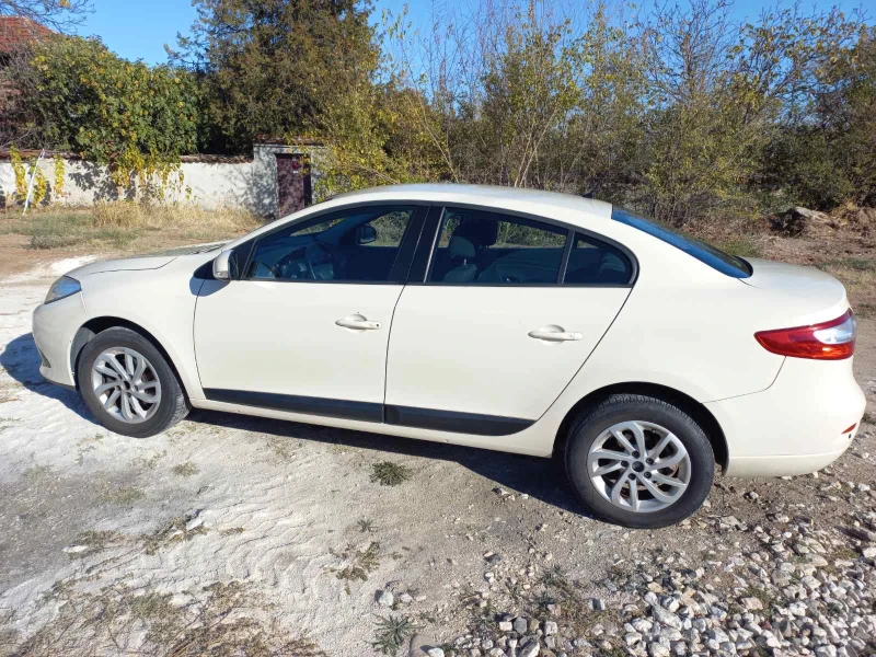 Renault Fluence, снимка 2 - Автомобили и джипове - 47794623